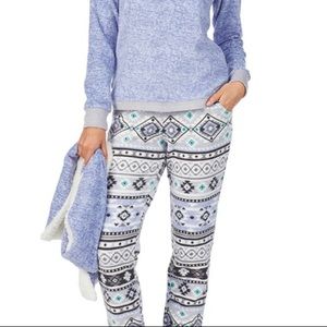 🎉 NWOT Cuddl Duds Scarf